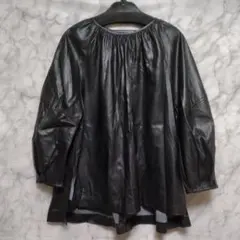 【美品】ヤマダヤ Aga black フェイクレザー七分袖ブラウス 日本製