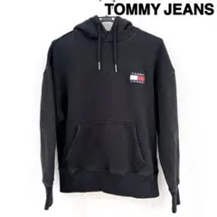 TOMMY JEANS 裏起毛 ロゴ ワッペン パーカー 黒 メンズ