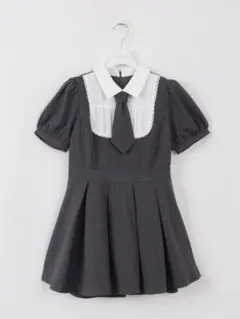 evelyn ネクタイ付きタックプリーツワンピース