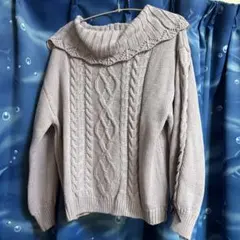 紫色のオフショルセーター