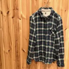 ネルシャツ　長袖　襟付　前ポケット付　チェック柄　グリーン系　緑色系