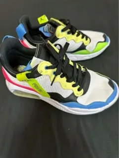 Item thumbnail for item 1e381039-43cc-410f-97ae-f07cab2ce61c