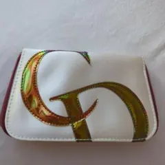 ホワイトとバーガンディのロゴポーチ