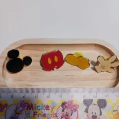 ディズニー ミッキー＆フレンズ ピンバッジ 4種セットのサムネイル