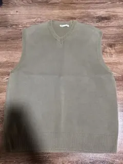 ZARA オリーブグリーン Vネック ベスト M