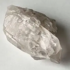 ライトスモーキークォーツ 水晶クラスター原石鉱物天然石レインボー虹入り