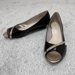 美品✨オゥバニスター　25.0 オープントゥパンプス　エナメル　ゴールド