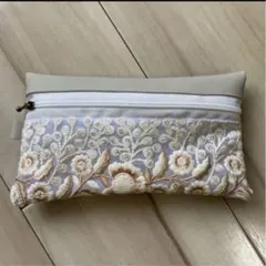 インド刺繍リボンポーチ　ペンケース　フェイクレザー　ファスナーポーチ