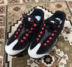 NIKE AIR VAPORMAX 95 ブラック レッドのサムネイル