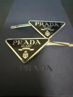 PRADA トライアングルロゴ ヘアピン 2個セットのサムネイル