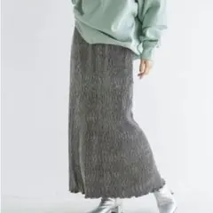 LOWRYS FARM シャイニーベロアタイトスカート　グレー