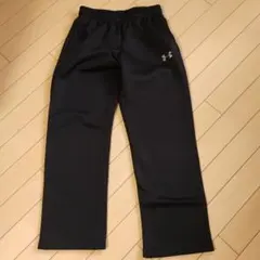 期間限定お値下げ！Under Armour ジャージパンツ 黒　YLG