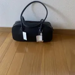 オウレンティ　　フレームワーク　横長ショルダーバッグ　ブラック