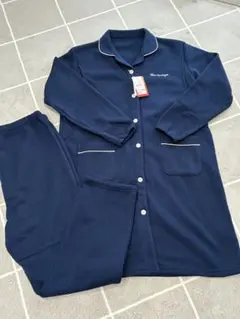 【新品未使用】マタニティパジャマ　M〜Lサイズ　ネイビー　バースデイ