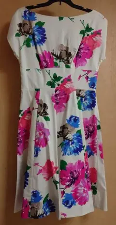 未使用＊ケイトスペード＊サイズ4＊花柄 半袖 ひざ丈ワンピース