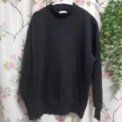 GU　黒　クルーネック　トレーナー　M