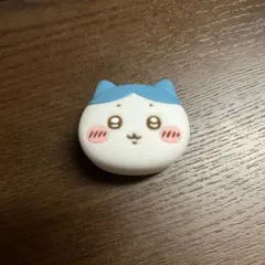 ちいかわ　おかおミニシリコンポーチ　ハチワレ