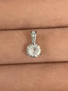 スワロフスキー ラウンドカットクリスタル ペンダントトップ