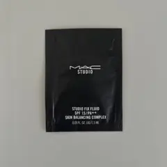 MAC スタジオ フィックス フルイド NC20 サンプルのサムネイル