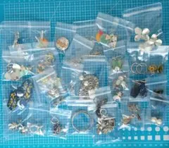 ピアスのセット（33個）A