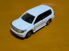 トミカ　ランドクルーザー