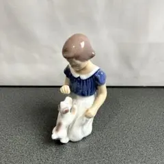 コペンハーゲン　ピングオーグレンダール　陶器製 置物 少女と子犬 フィギュリン