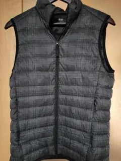 UNIQLO ユニクロ ウルトラライトダウン ベスト 黒　チェック