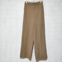 GU (S)　カットソーカラースラックス