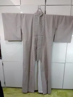 紅花紬　米沢紬　単衣　灰桜色　仕立て上がり　試着のみの美品　証紙あり　破格値