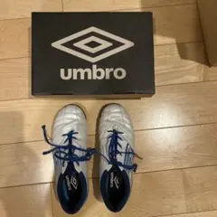 umbro フットサル サッカー シューズ 21.5cm 箱あり