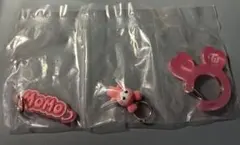 TWICE LOVELYS アクリル カラビナ フロッキーマスコット モモ