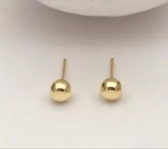 ⭕️セール中5/15日まで⭕️ゴールドボールK18金スタッドピアス直径約4.9mm ⭕️セール中5/15日まで⭕️ゴールドボールK18金スタッドピアス直径約