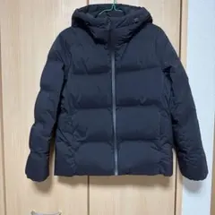 美品 ユニクロ シームレスダウン フード付きブラック Mサイズ