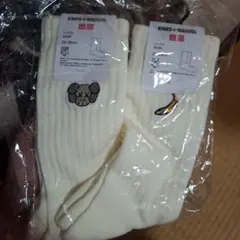 ユニクロ カウズ＋ウォーホル ソックス 23-25cm 新品未使用