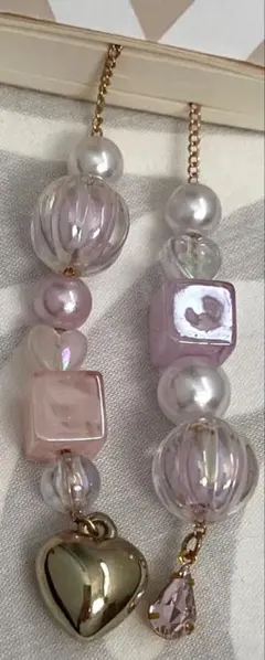 ハンドメイド　しおり　ビーズ　ハート