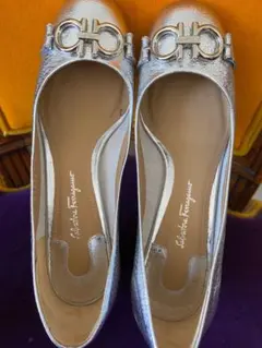 Ferragamo パンプス