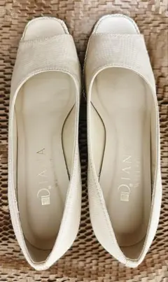 DIANA ベージュ ウェッジヒールシューズ