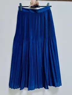美品【NATURAL BEAUTY BASIC】プリーツロングスカート・青