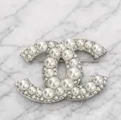 パール♡ブローチ♡キラキラ♡ビジュー♡シルバー　即日発送　在庫2点