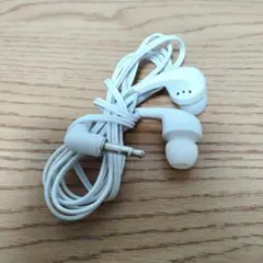 有線イヤホン ホワイト