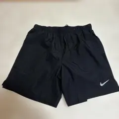 ナイキ Dri-FIT チャレンジャー ショート　Lサイズのサムネイル