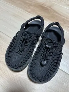 キーン　ユニーク　keen KEEN サンダル　ブラック　23センチ　アウトドアのサムネイル