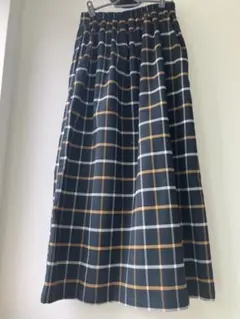 ほぼ新品！　チェック柄　ロングスカート 秋　冬