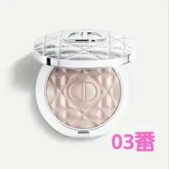 Dior ディオールスキン フォーエヴァー グロウ　ルミナイザー 03