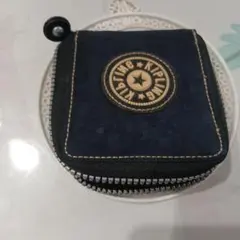 Kipling ネイビー 二つ折り財布のサムネイル