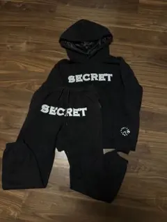 SECRET ベロア セットアップ - メルカリ