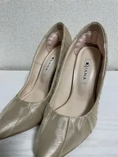 ダイアナ ポインテッドトゥ パンプス