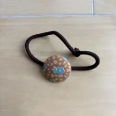 花柄ボタン付きヘアゴム