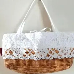 ハンドメードトートバッグ　作家もの　レース付バッグ