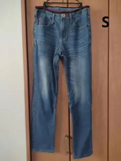 Item thumbnail for item c56c71a9-4707-482e-95e9-fc884ef210c3